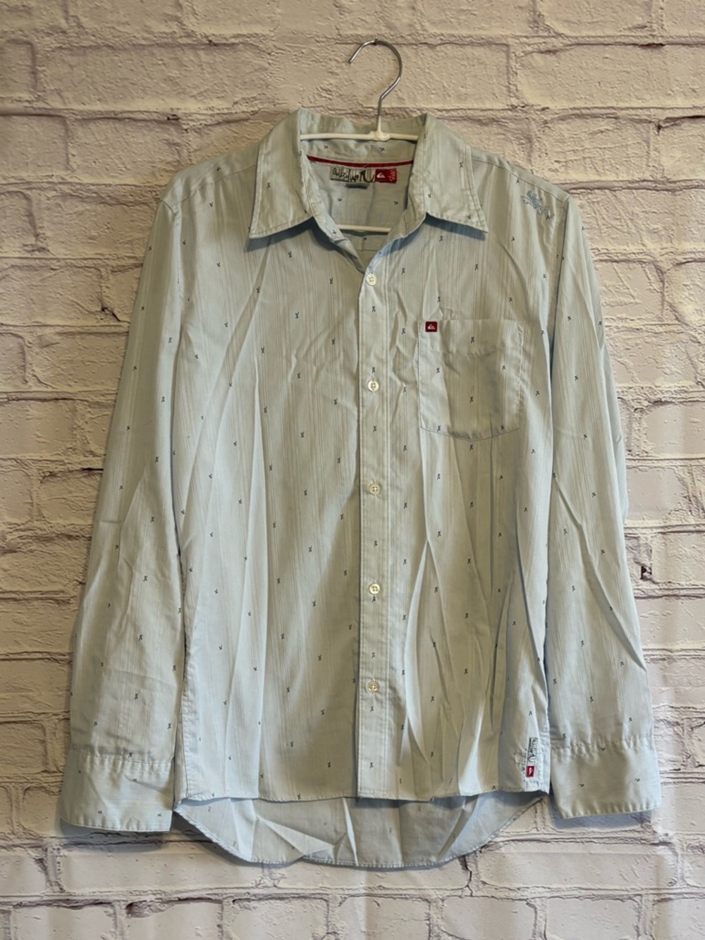 Quiksilver Light Blue Micro-Pattern Long Sleeve Button-Down Shirt